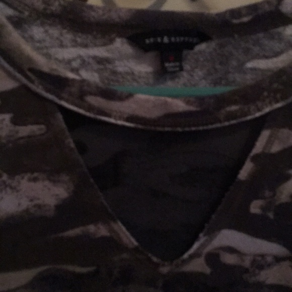 Shirt - Picture 2 of 2